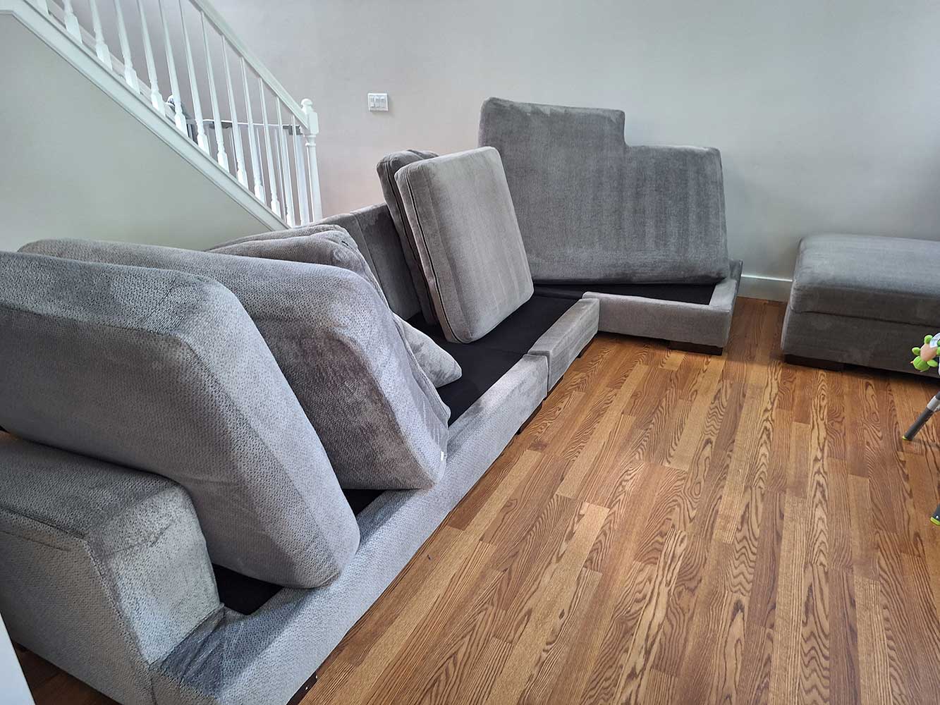 Cleaning Sectionals, Sofas & Chairs