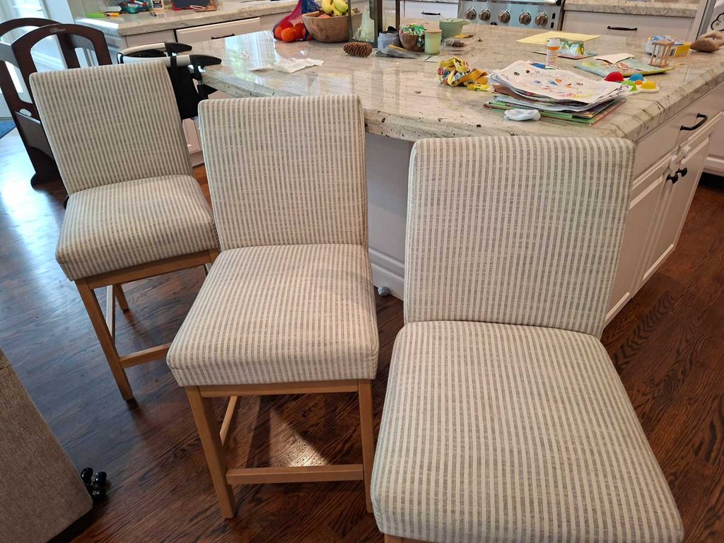 chairs upholstery cleaning before and after 10,000 Lakes Carpet Cleaning, Minneapolis